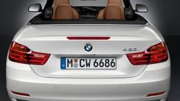 BMW serii 4 Cabriolet (2014) - tył - reflektory wyłączone
