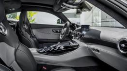 Mercedes AMG GT (2015) - widok ogólny wnętrza z przodu