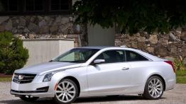 Cadillac ATS Coupe (2015) - lewy bok