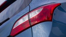 Hyundai i30 II kombi - prawy tylny reflektor - wyłączony