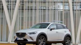 Mazda CX-3 SKYACTIV-G (2015) - lewy bok