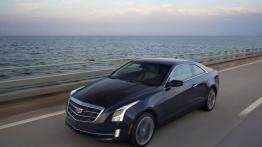 Cadillac ATS Coupe (2015) - lewy bok