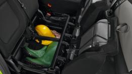 Renault Trafic III (2014) - schowek pod przednią kanapą