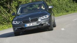 BMW 328i Touring (F31) - widok z przodu