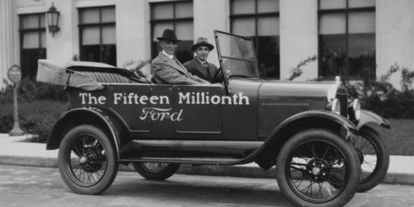 TOP 10 | Motoryzacyjne dinozaury