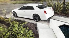 Chrysler 300C SRT8 2012 - lewy bok