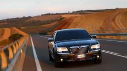 Lancia Thema 2012 - widok z przodu