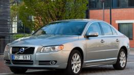 Volvo S80 2012 - przód - reflektory wyłączone