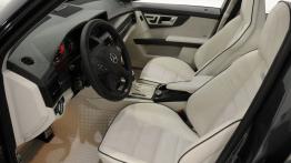 Mercedes GLK Brabus V12 - widok ogólny wnętrza z przodu