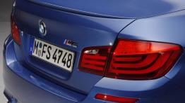 BMW M5 2012 - spoiler
