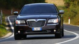 Lancia Thema 2012 - widok z przodu