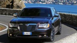 Lancia Thema 2012 - widok z przodu