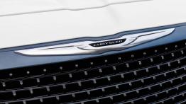 Chrysler 300C SRT8 2012 - logo