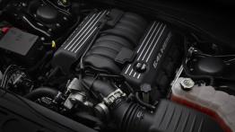 Chrysler 300C SRT8 2012 - silnik
