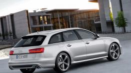 Audi A6 Avant V6 TFSI 2012 - prawy bok