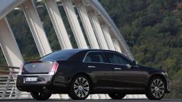 Lancia Thema 2012 - prawy bok