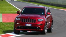 Jeep Grand Cherokee SRT8 2012 - widok z przodu