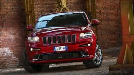Jeep Grand Cherokee SRT8 2012 - widok z przodu