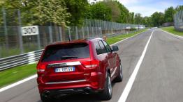 Jeep Grand Cherokee SRT8 2012 - widok z tyłu