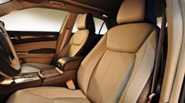 Lancia Thema 2012 - widok ogólny wnętrza z przodu