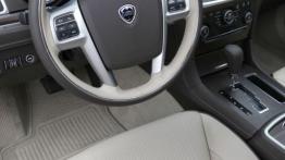 Lancia Thema 2012 - kokpit