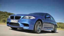BMW M5 2012 - lewy bok