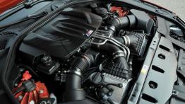 BMW M6 Coupe 2012 - silnik