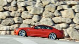 BMW M6 Coupe 2012 - lewy bok
