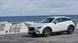 Mazda CX-3 SKYACTIV-G (2015) - lewy bok