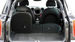 Mini Countryman John Cooper Works Facelifting - tylna kanapa złożona, widok z bagażnika