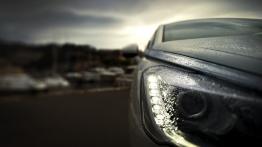 Citroen DS5 - prawy przedni reflektor - włączony