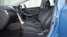 Hyundai i30 II kombi - widok ogólny wnętrza z przodu