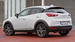 Mazda CX-3 SKYACTIV-G (2015) - widok z tyłu