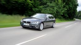 BMW 328i Touring (F31) - widok z przodu