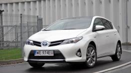 Toyota Auris II Hatchback 5d Valvematic 130 132KM 97kW od 2013
