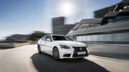 Lexus LS 600h F-Sport (2013) - widok z przodu