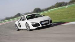 Audi R8 V8 Coupe Facelifting (2013) - widok z przodu