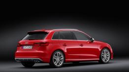 Audi S3 III Sportback (2013) - tył - reflektory włączone