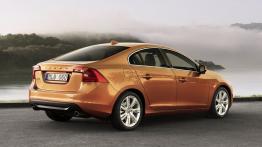 Volvo S60 II Sedan 2.0 D3 136KM 100kW 2012-2013