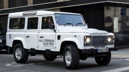 Land Rover Defender Electric Concept (2013) - widok z przodu