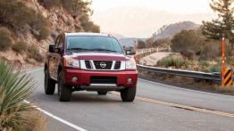 Nissan Titan 2013 - widok z przodu