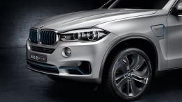BMW X5 eDrive Concept (2013) - lewy przedni reflektor - włączony