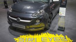 Opel Adam Black Link i White Link (2013) - oficjalna prezentacja auta