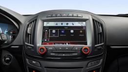 Opel Insignia Sports Tourer Facelifting (2013) - ekran systemu multimedialnego
