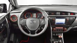 Toyota Auris Touring Sports Black (2013) - kokpit