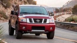 Nissan Titan 2013 - widok z przodu