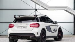 Mercedes GLA 45 AMG Concept (2013) - widok z tyłu