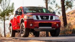 Nissan Titan 2013 - widok z przodu