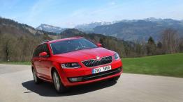 Skoda Octavia III Kombi TSI (2013) - widok z przodu