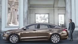 Ford Mondeo Vignale Concept (2013) - lewy bok
